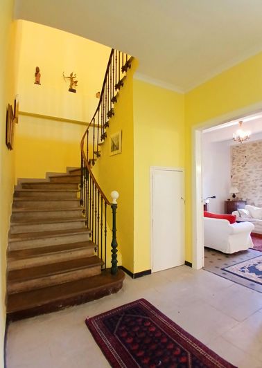 Image No.12-6 Bed House for sale