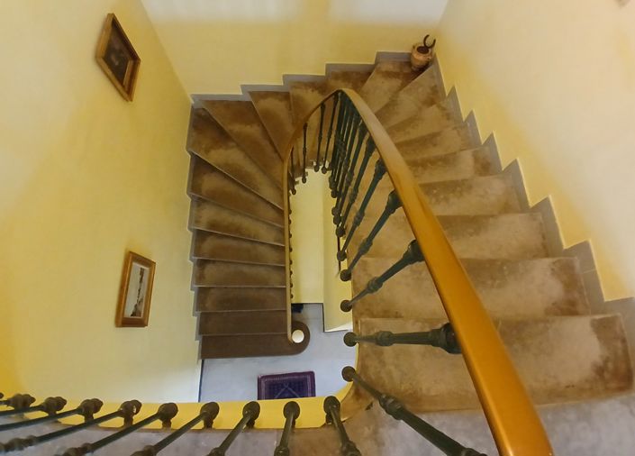 Image No.17-6 Bed House for sale