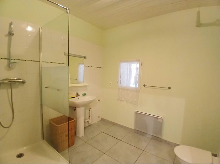 Image No.19-6 Bed House for sale