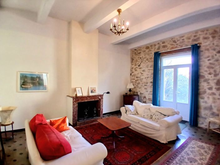 Image No.9-6 Bed House for sale