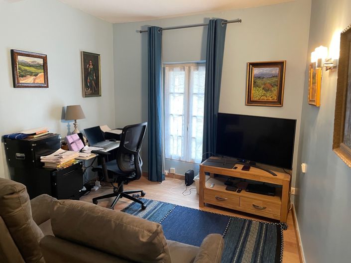 Image No.10-6 Bed House for sale