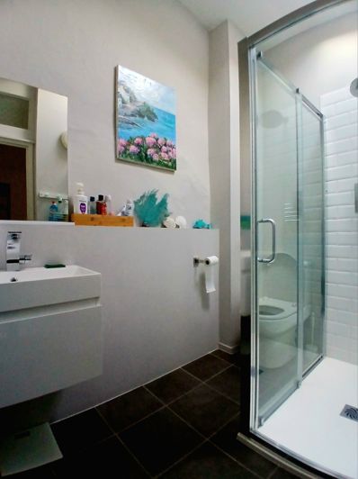 Image No.17-6 Bed House for sale