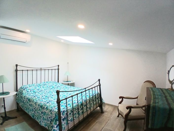 Image No.20-6 Bed House for sale