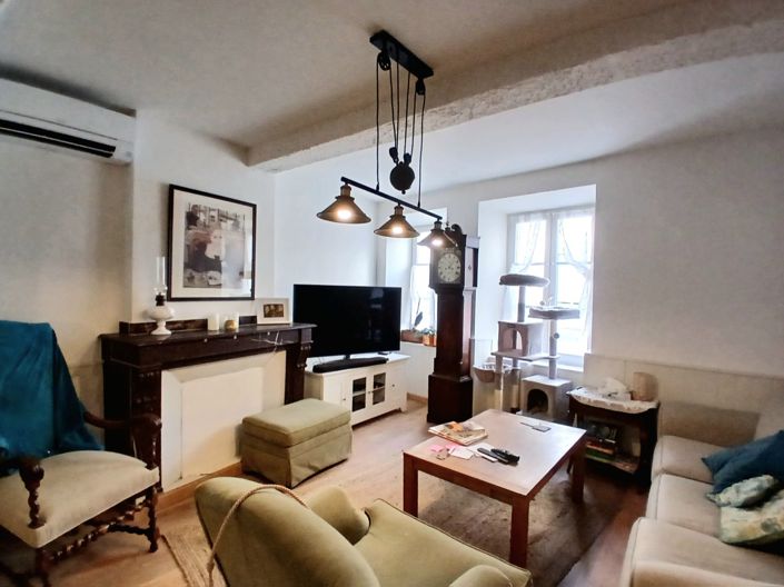 Image No.3-6 Bed House for sale