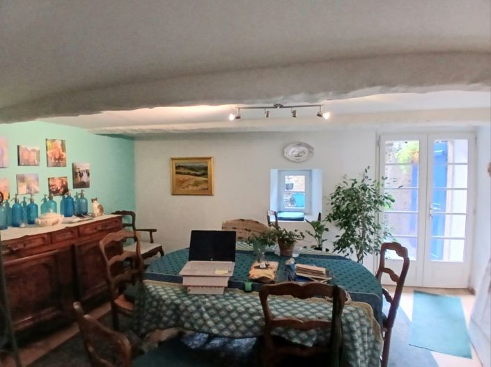 Image No.9-6 Bed House for sale