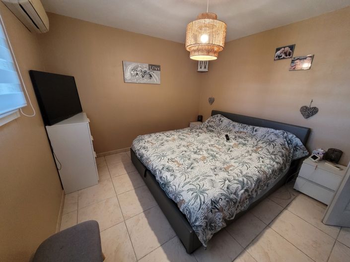 Image No.11-5 Bed Property for sale