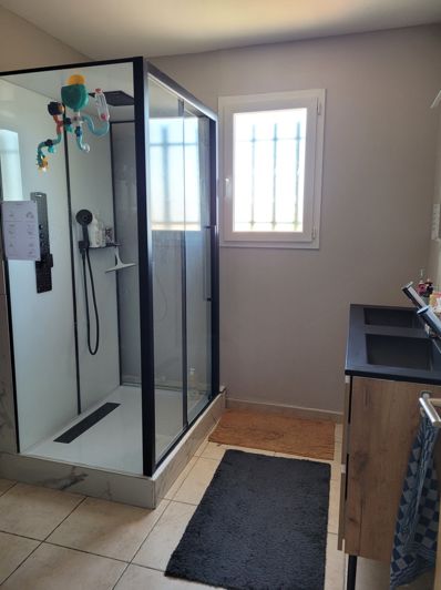 Image No.15-5 Bed Property for sale