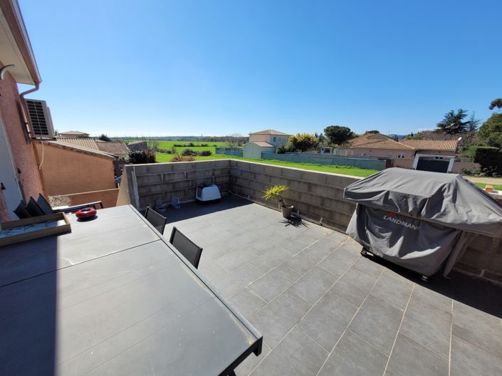 Image No.9-5 Bed Property for sale