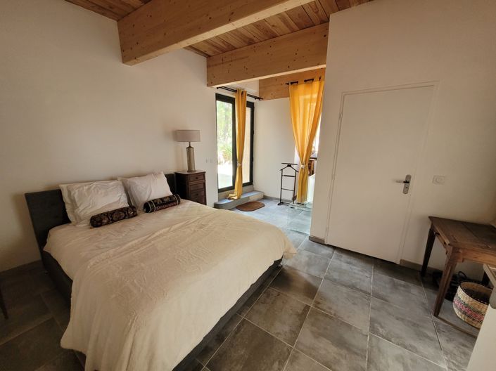 Image No.14-8 Bed House for sale