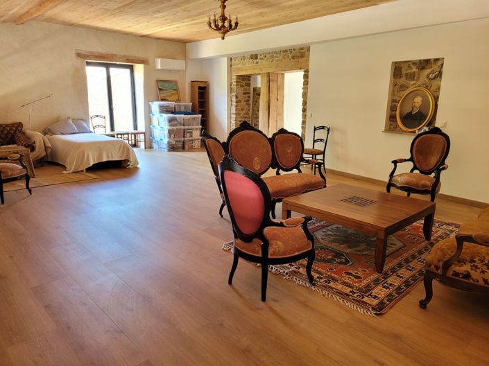 Image No.20-8 Bed House for sale