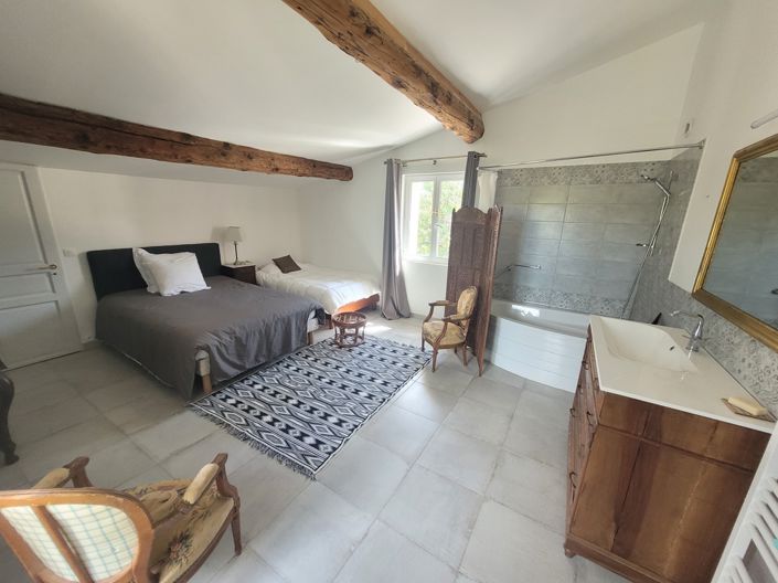 Image No.23-8 Bed House for sale