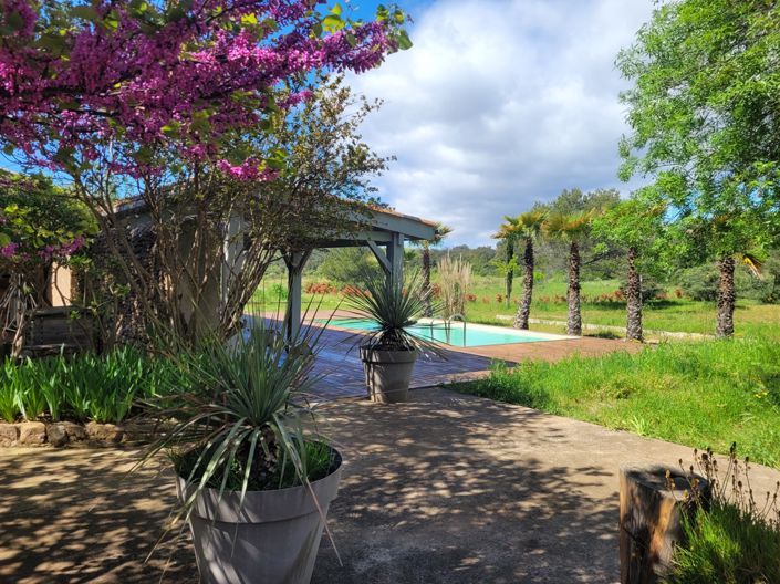 Image No.4-8 Bed House for sale