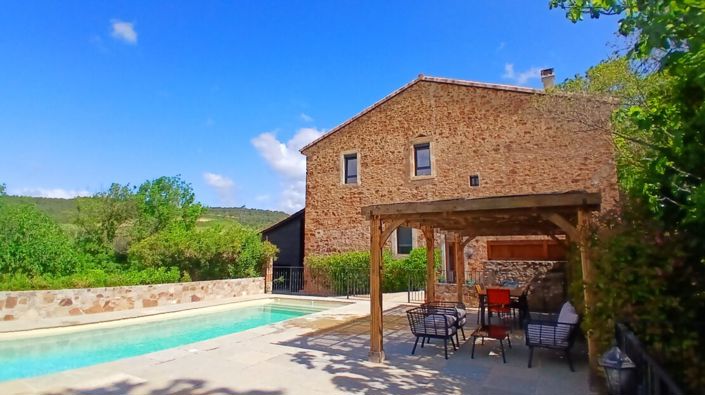 Image No.1-6 Bed Property for sale