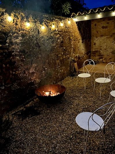 Image No.15-6 Bed Property for sale