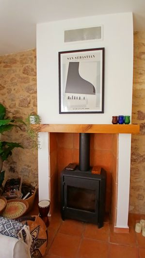 Image No.22-6 Bed Property for sale