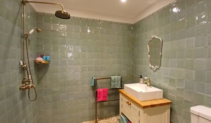 Image No.29-6 Bed Property for sale