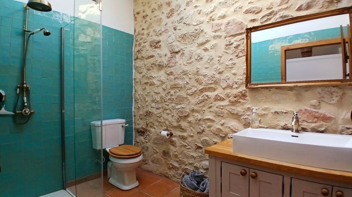 Image No.32-6 Bed Property for sale