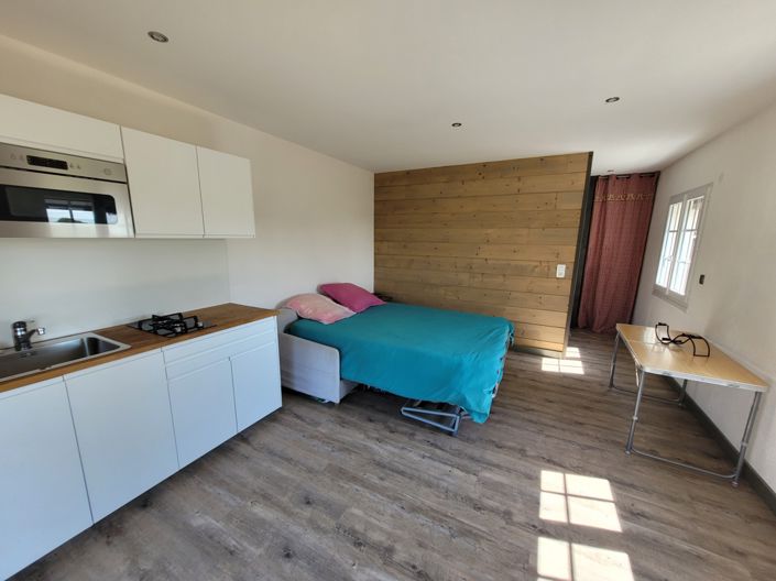 Image No.19-5 Bed Property for sale