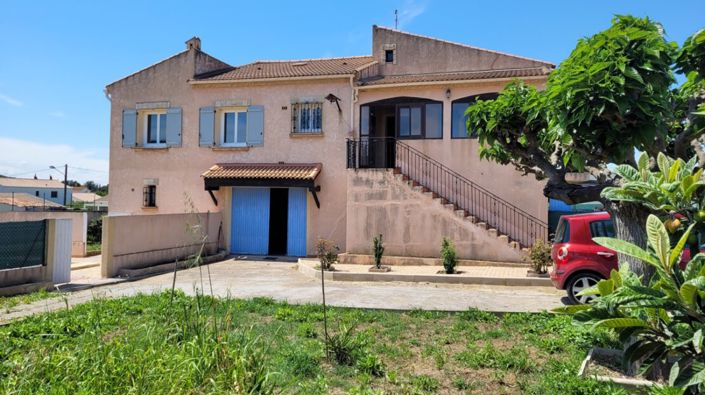 Image No.1-4 Bed Property for sale