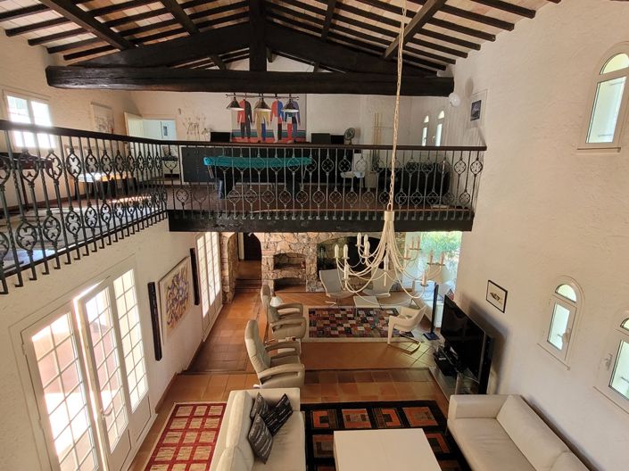 Image No.14-5 Bed Property for sale