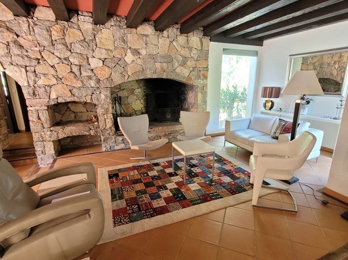 Image No.11-5 Bed Property for sale