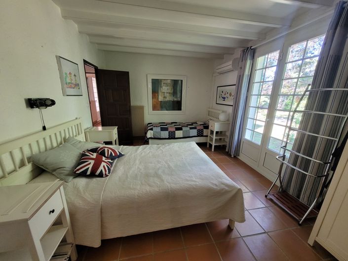 Image No.19-5 Bed Property for sale