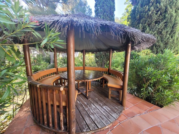 Image No.23-5 Bed Property for sale