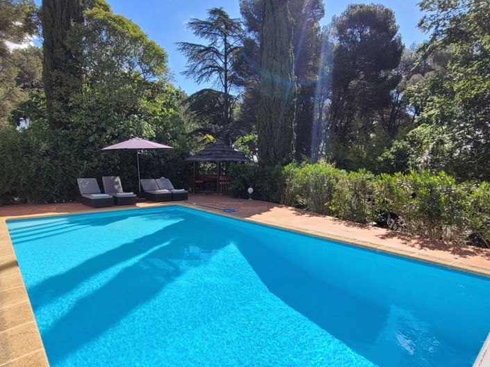 Image No.3-5 Bed Property for sale