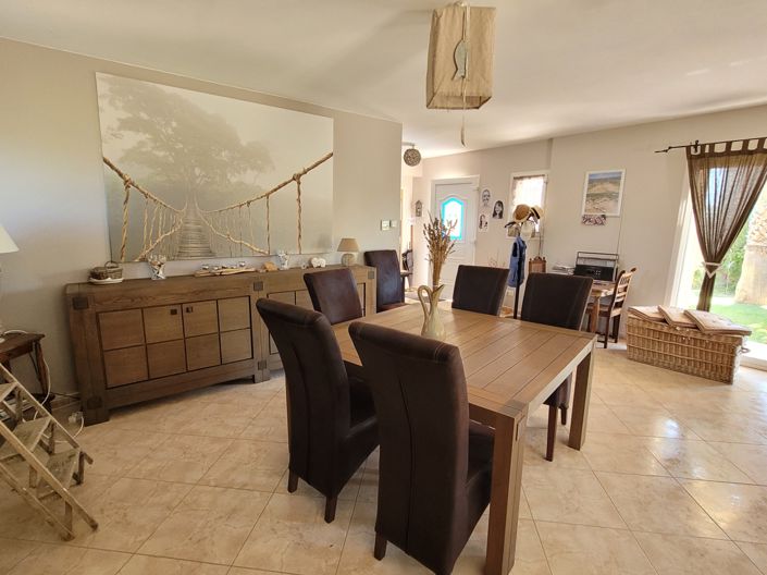 Image No.8-4 Bed Property for sale