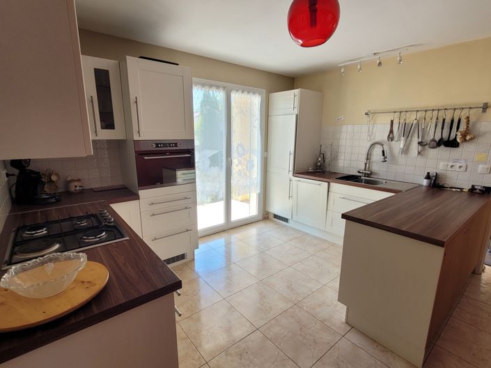 Image No.9-4 Bed Property for sale