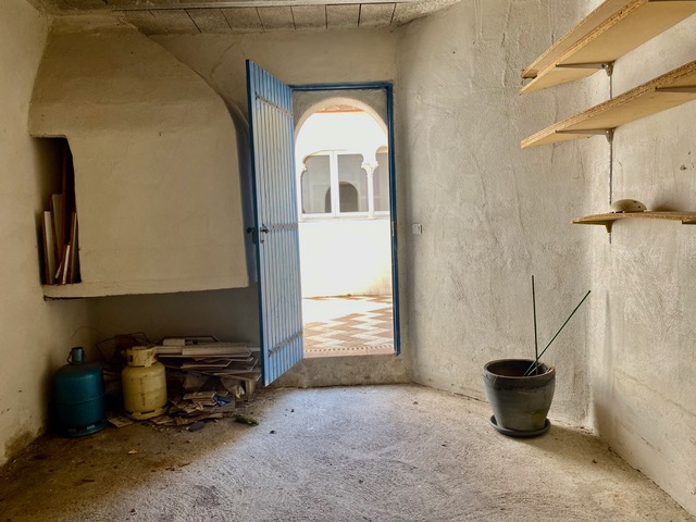 Image No.18-3 Bed Property for sale