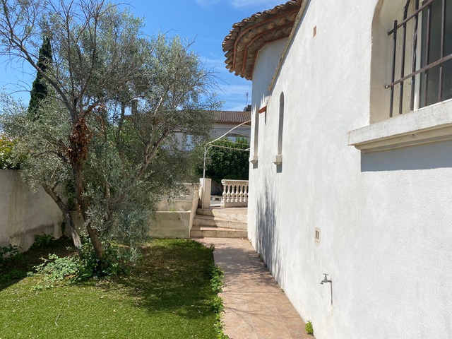 Image No.6-3 Bed Property for sale