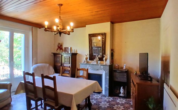 Image No.20-5 Bed House for sale