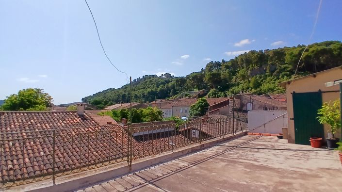 Image No.8-5 Bed House for sale