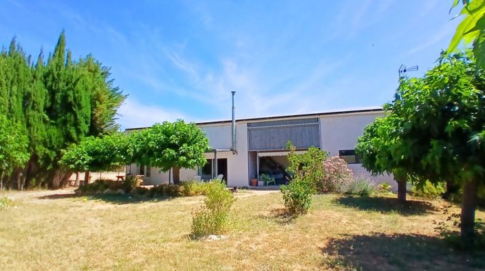 Image No.1-3 Bed Barn for sale