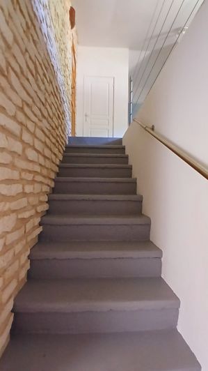 Image No.16-3 Bed Barn for sale