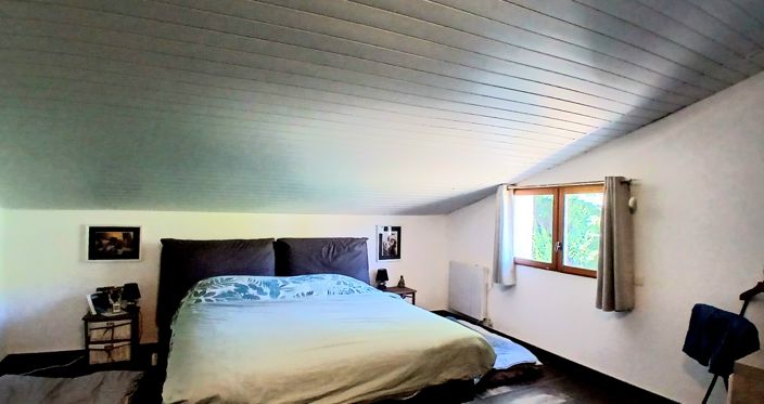 Image No.18-3 Bed Barn for sale