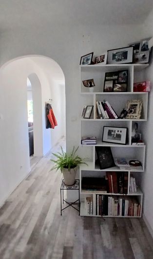 Image No.9-3 Bed Barn for sale