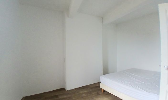 Image No.19-3 Bed House for sale