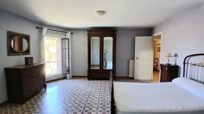 Image No.16-5 Bed House for sale