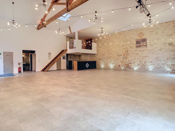 Image No.16-5 Bed Commercial for sale