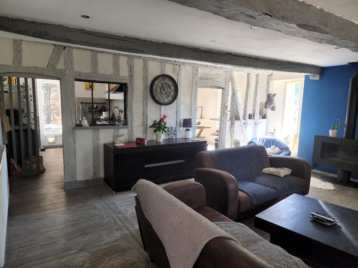 Image No.21-5 Bed Commercial for sale