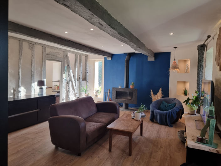 Image No.25-5 Bed Commercial for sale