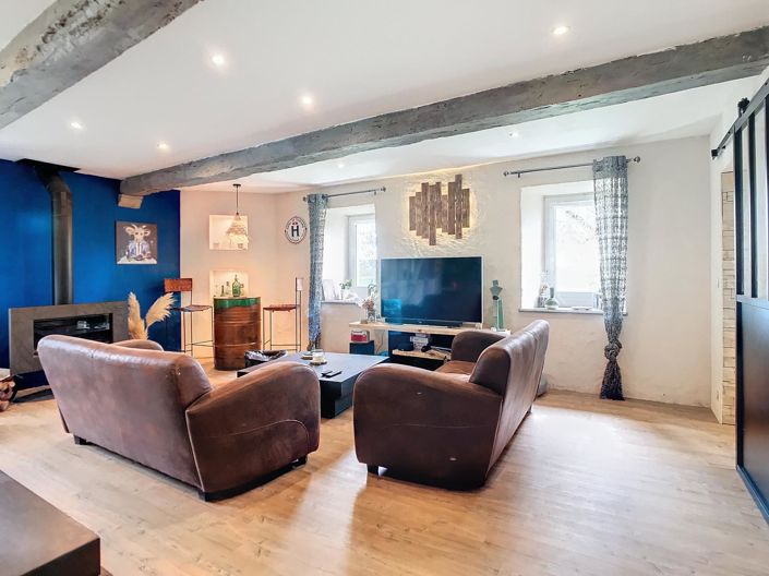 Image No.24-5 Bed Commercial for sale