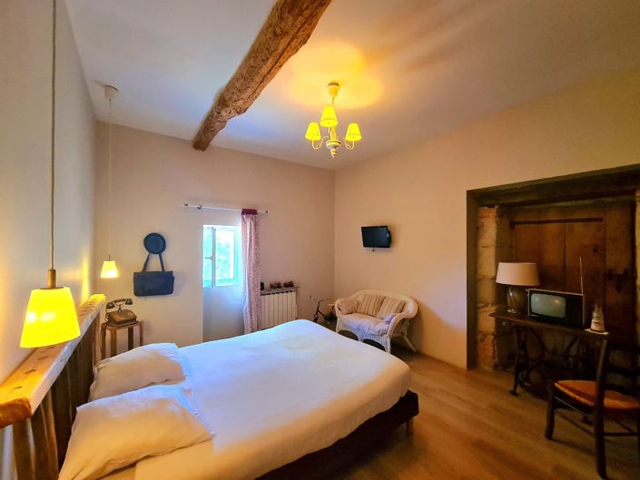 Image No.41-5 Bed Commercial for sale