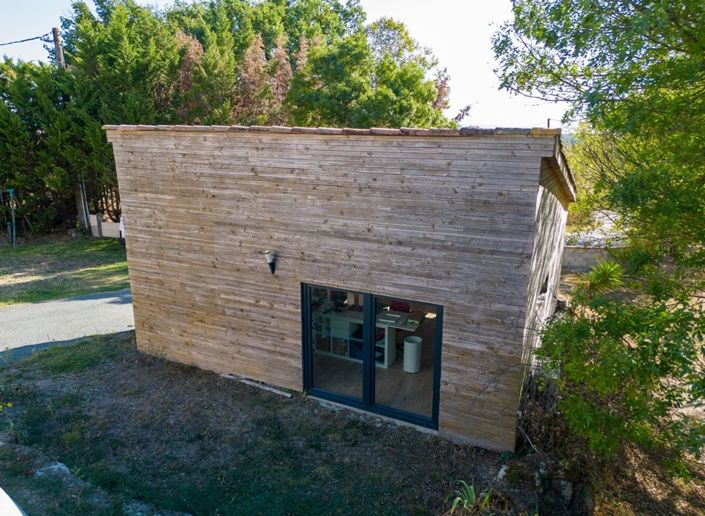 Image No.53-5 Bed Commercial for sale