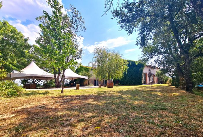 Image No.4-5 Bed Commercial for sale