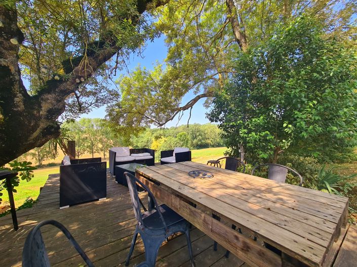 Image No.7-5 Bed Commercial for sale