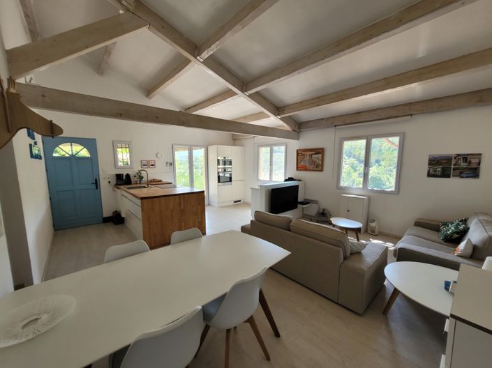 Image No.11-3 Bed House for sale