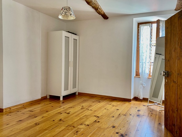 Image No.12-3 Bed House for sale